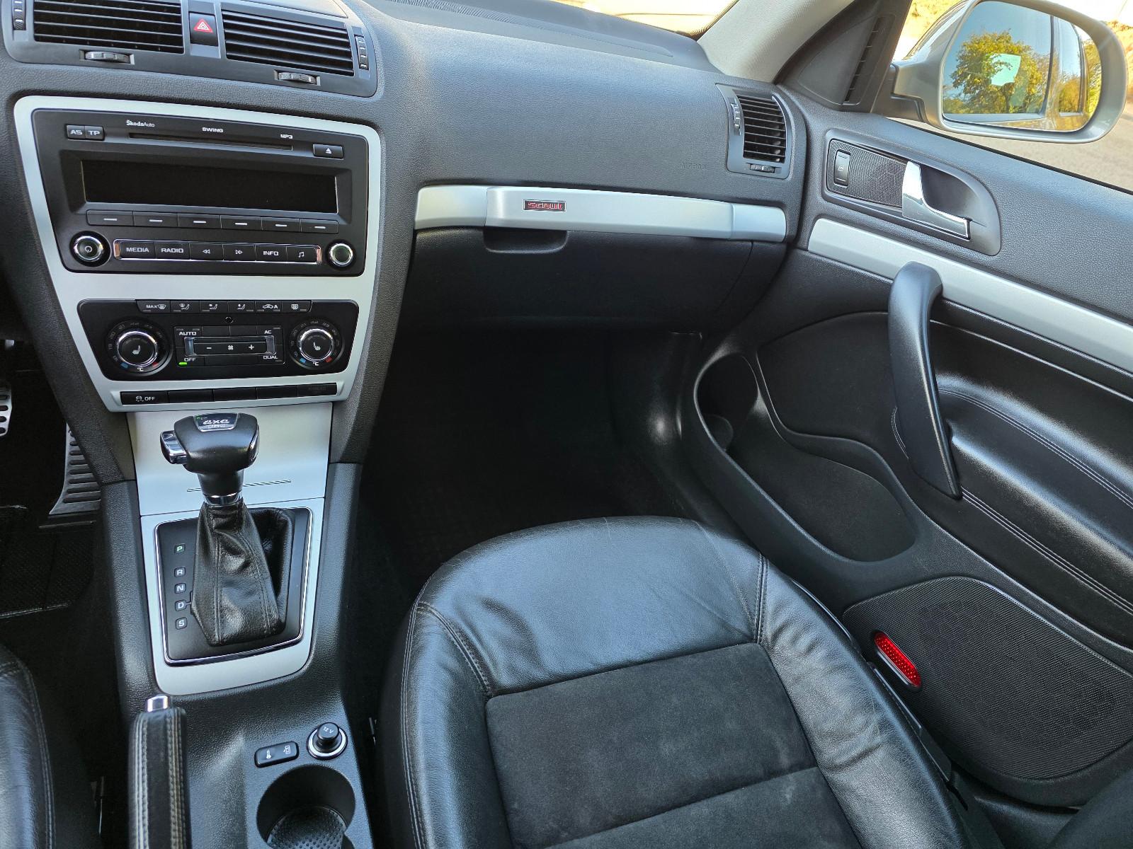 Skoda Octavia 2011 — photo 11