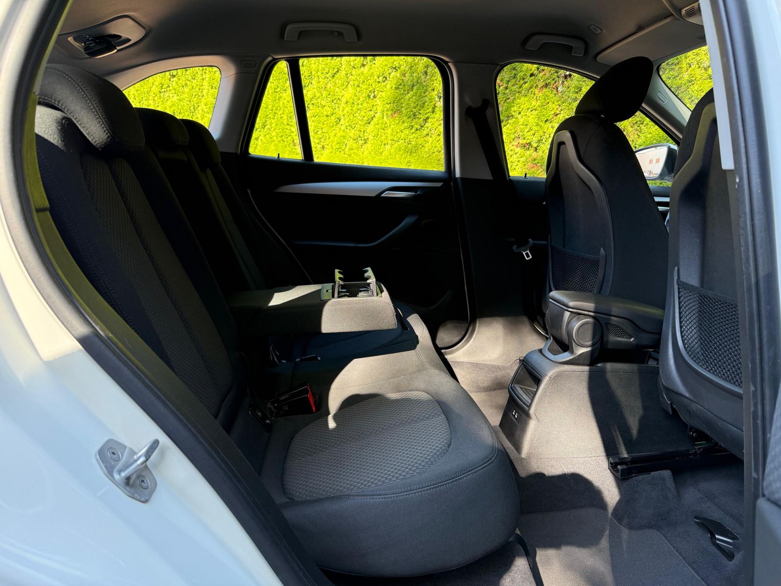 Fahrzeugabbildung BMW X1 sDrive 18 i Aut. LED+NAV+SHZ+AHK+TEMP+KAM+DAB