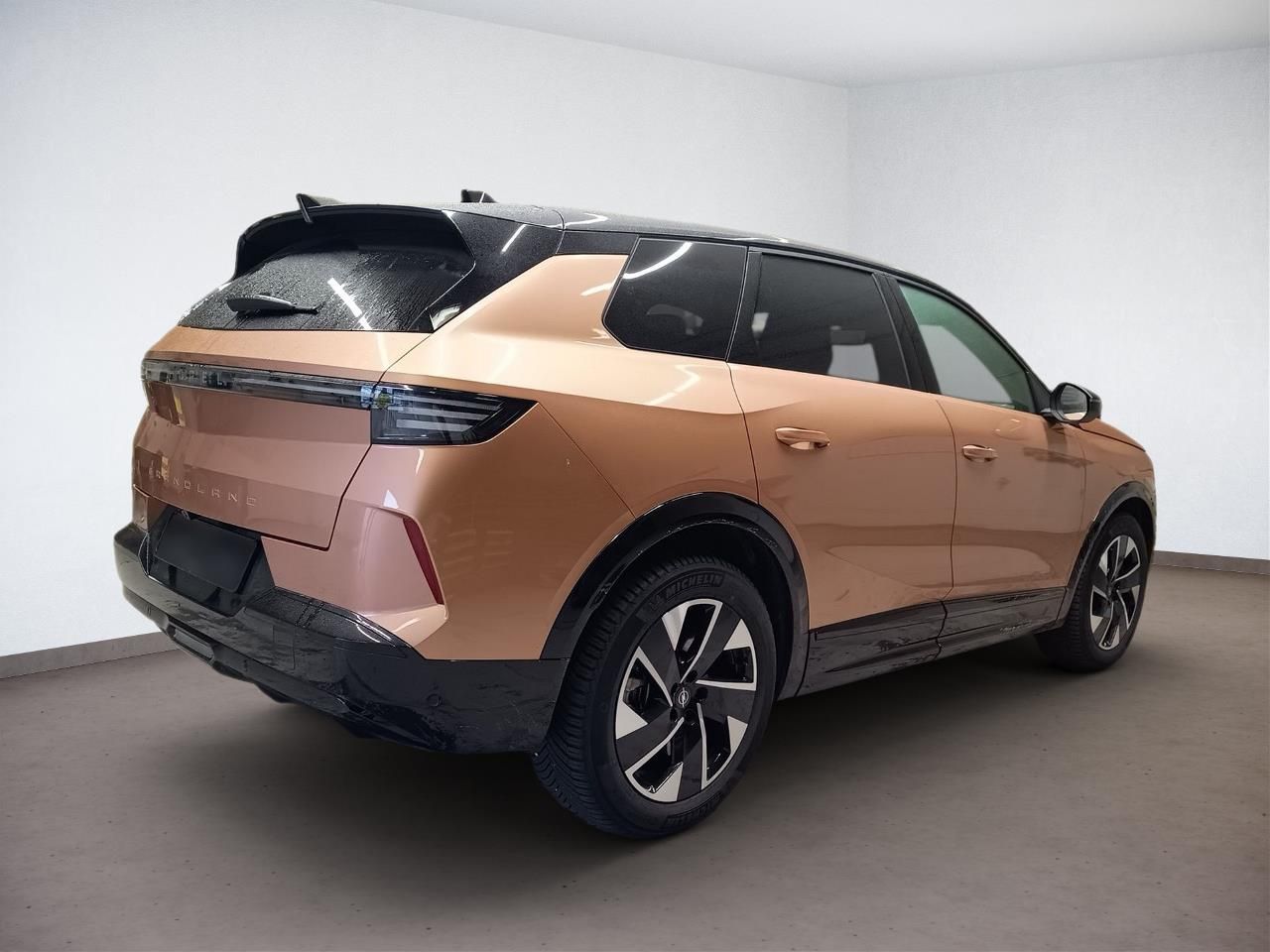 Fahrzeugabbildung Opel Grandland ElektrikGS 157KW