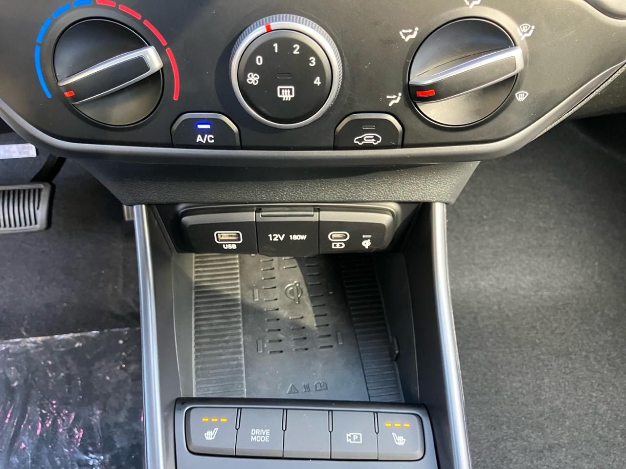 Fahrzeugabbildung Hyundai i20 TREND SHZ*LHZ*CARPLAY*NAVI*BOSE*LED