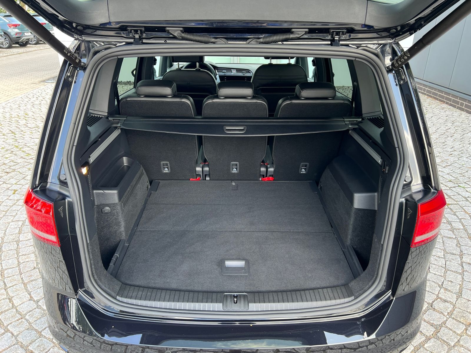 Fahrzeugabbildung Volkswagen Touran GOAL 2.0 TDI DSG *AHK, IQ.Light, ACC, Kam