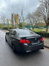 BMW f10 (535d Optik) Stage 1 m-Paket - BMW 535 aus 2010: 535d
