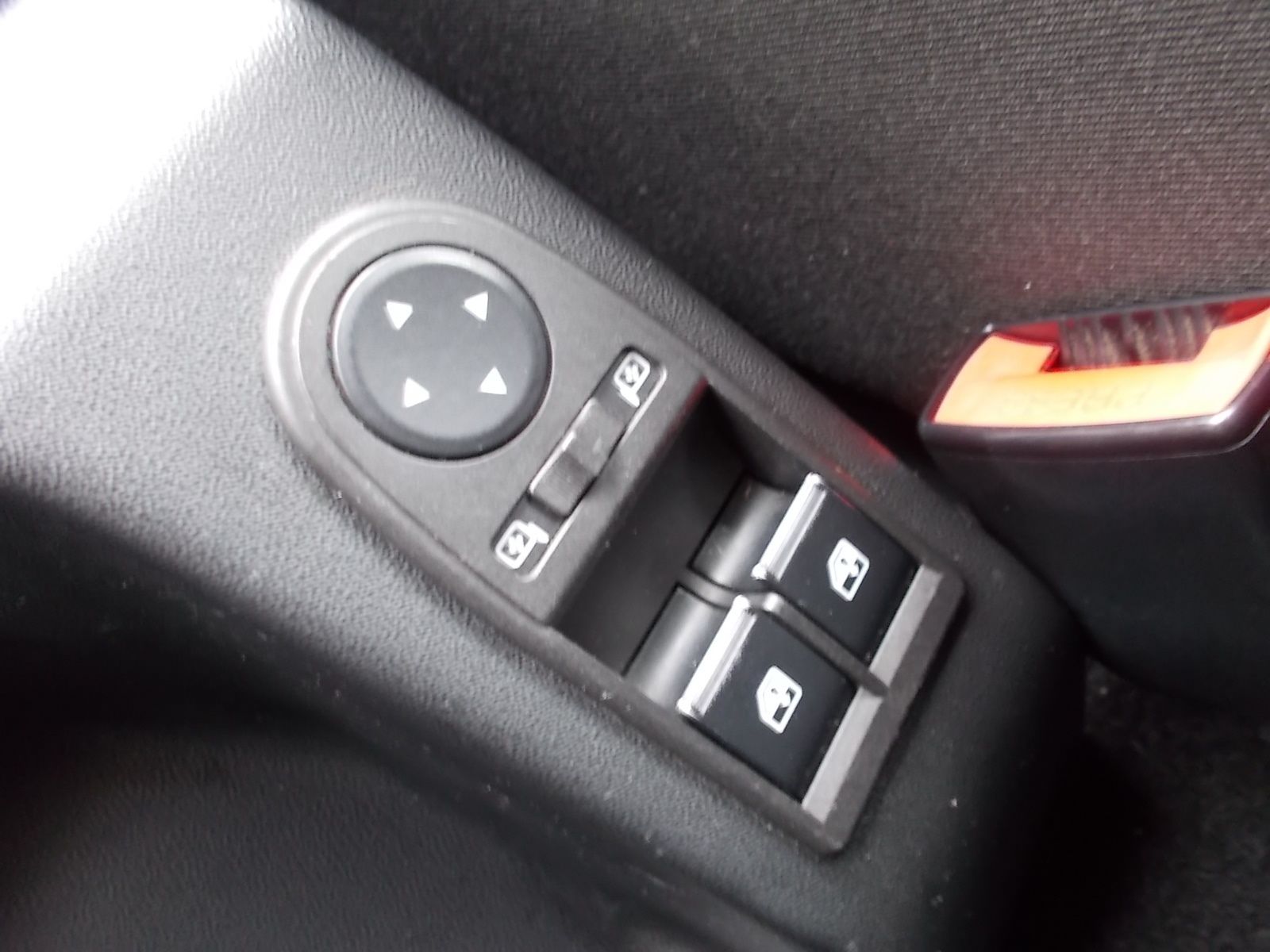 Fahrzeugabbildung Lada Niva Taiga 1.7 Urban 4x4 + 5 Türer + AHK