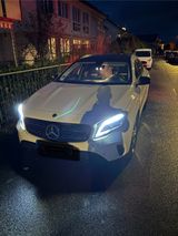 Mercedes-Benz GLA 180 Urban  TÜV und Service frisch - Mercedes-Benz GLA 180 in Stuttgart