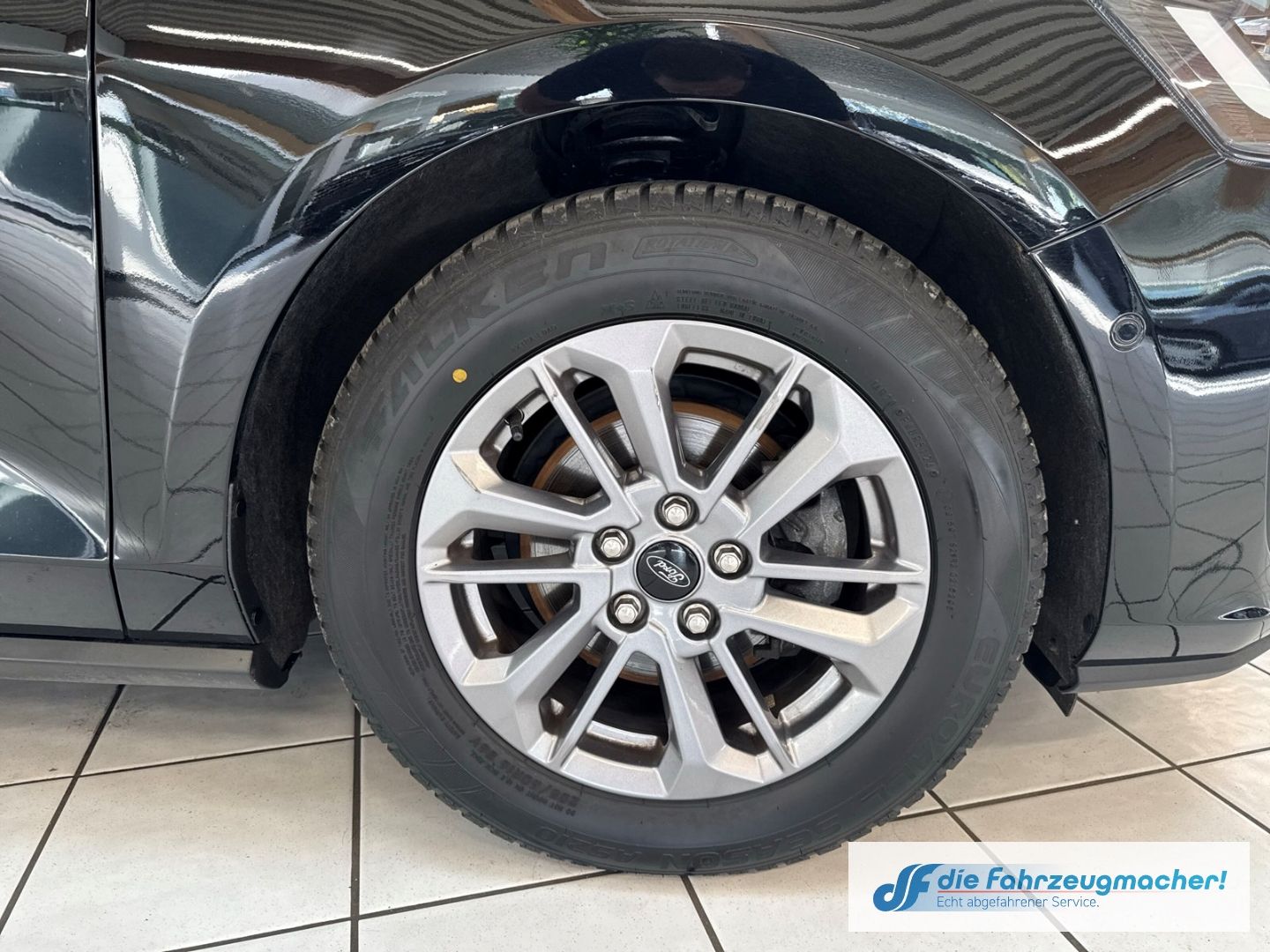 Fahrzeugabbildung Ford Focus Turnier Titanium X Sportpaket Navi Digital