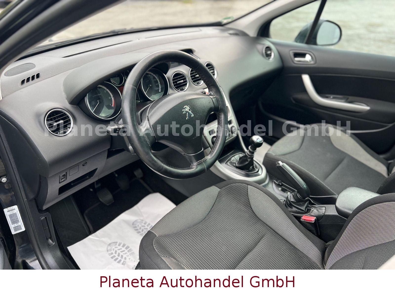 Peugeot 308 2011 — photo 12