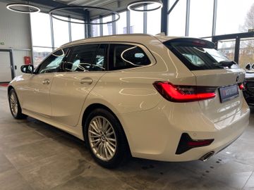 BMW 320d Sport Line *ACC*NAVI*LED*CARPLAY*DAB*