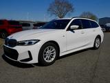 BMW 320i Touring"M-Sport"Head Up+Adaptiver LED+Kam. - BMW 320: Kombi, 320i