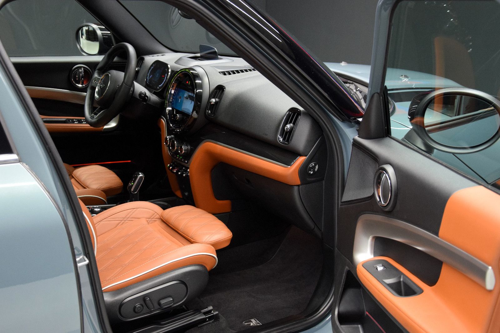 Fahrzeugabbildung MINI Cooper Countryman Yours Trim Pano Leder-braun