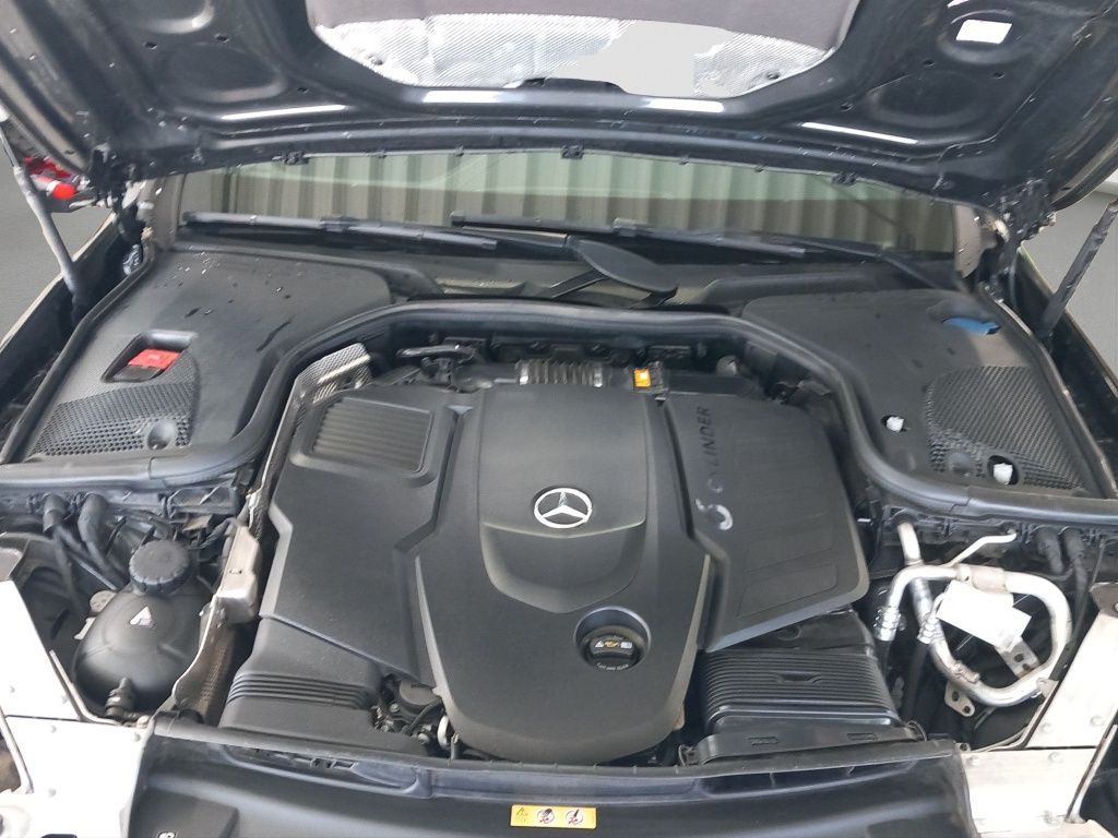 Fahrzeugabbildung Mercedes-Benz E 400 d 4MATIC T-Modell AMG Line*Night Paket*360