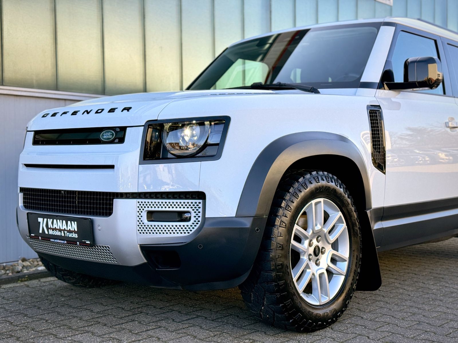 Land Rover Defender 110 D240 AWD SE *AHK|OFF-ROAD-PACK|LED* imagem 2