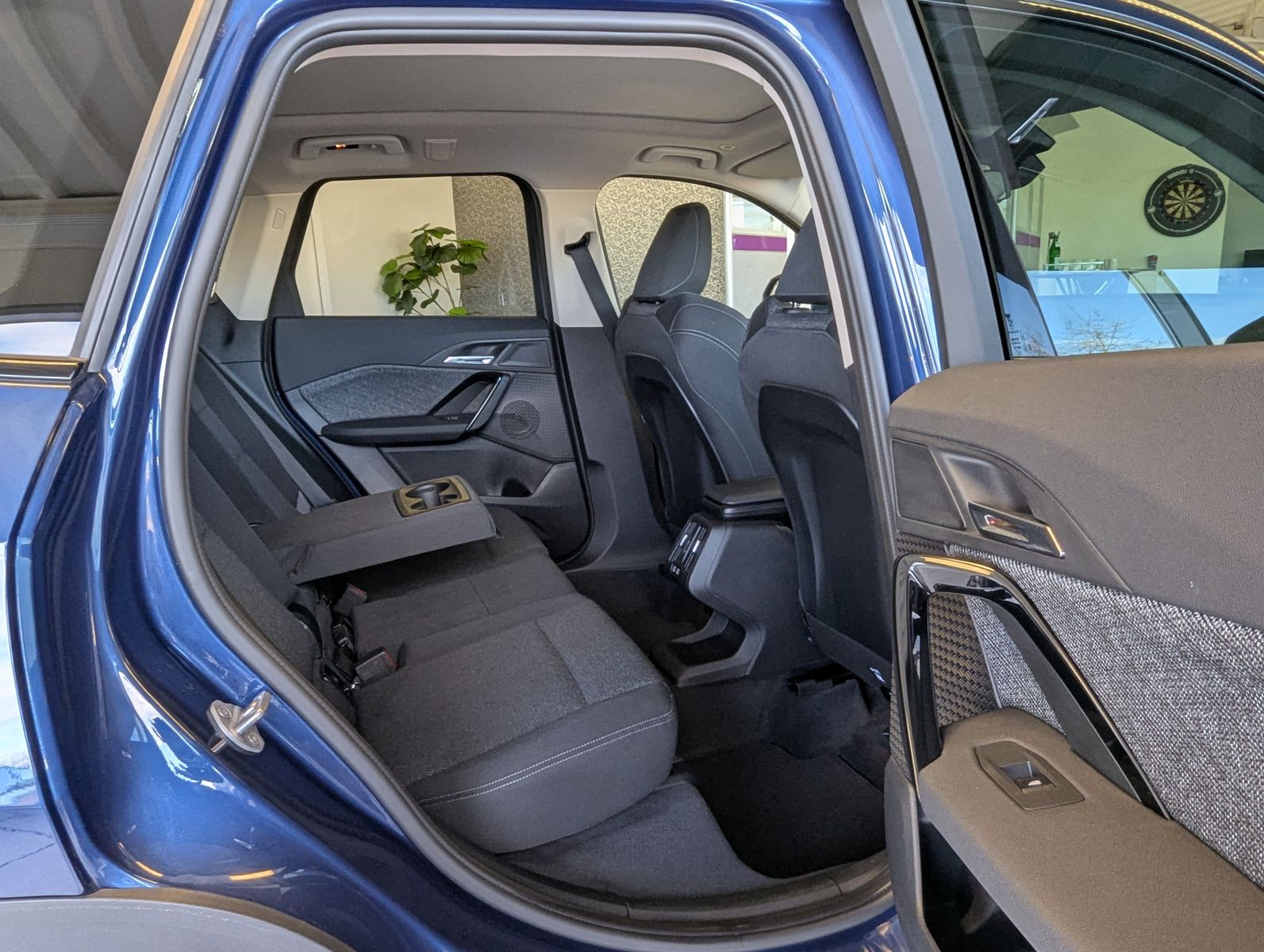 BMW X1 18 i Travel-Paket Pano Kamera AHK - Image 16