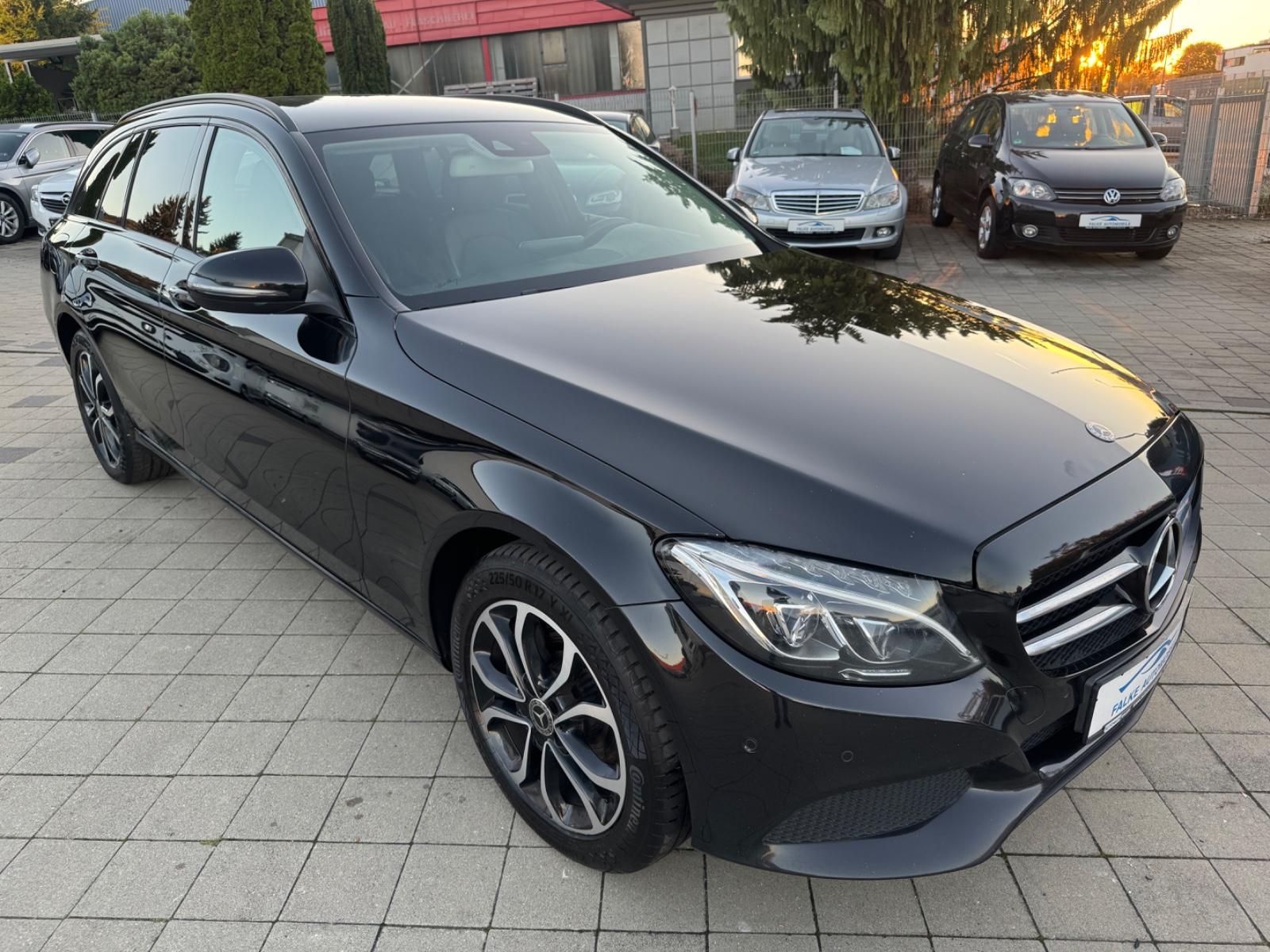 Mercedes-Benz T-Modell C 220 T-LED-COMMAND-KAMERA 1 HAND