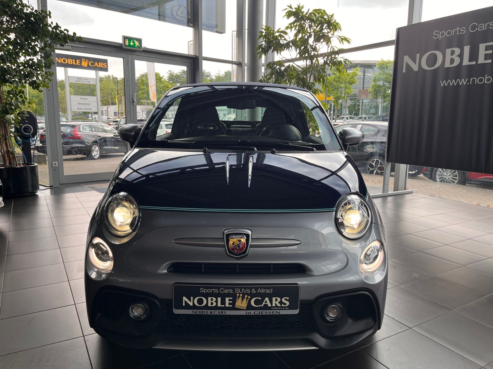 Fahrzeugabbildung Abarth 695C Rivale  Mahagoni LEDER Sitzheizung