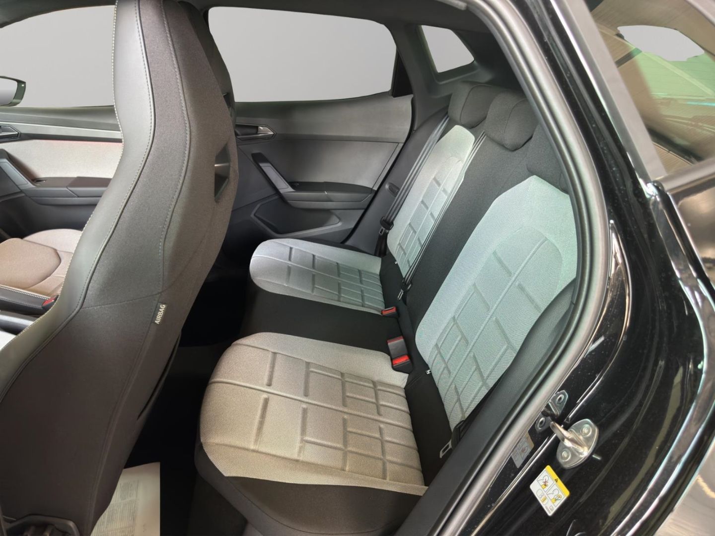 Fahrzeugabbildung SEAT Ibiza 1.0 TSI 85 kW FR Navi Dig. Cockpit LED ACC