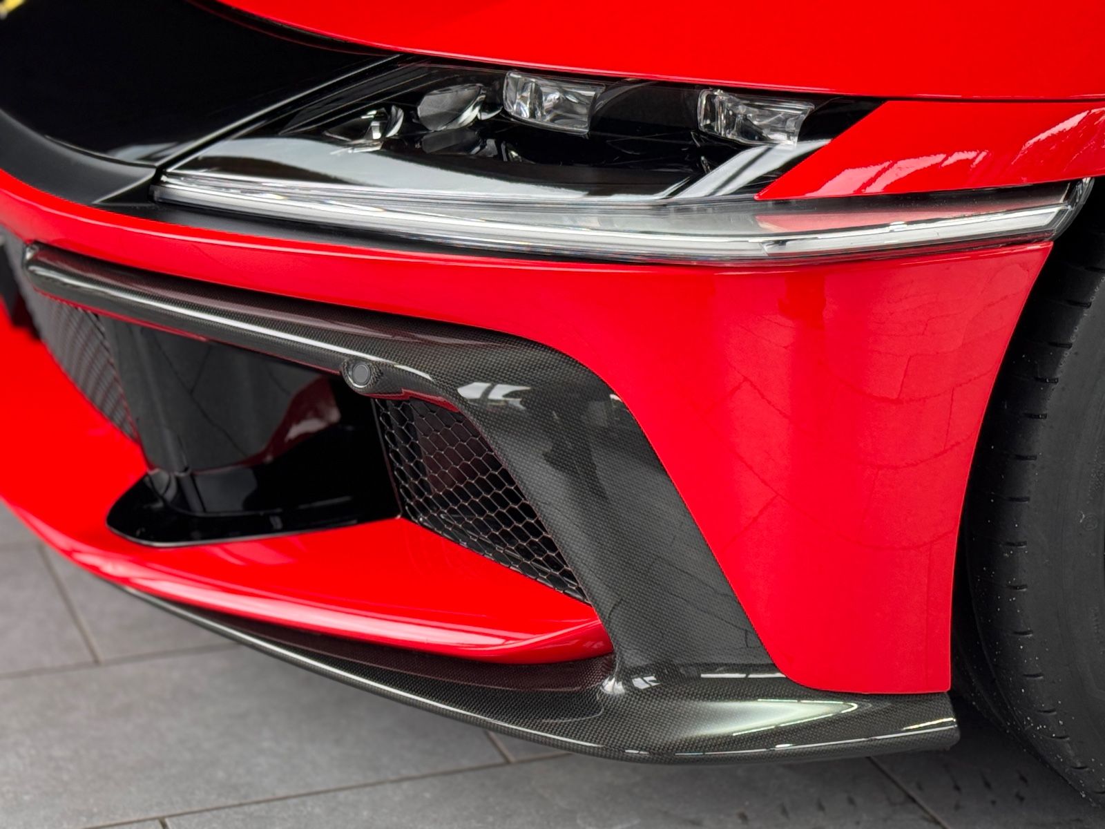 Fahrzeugabbildung Ferrari 12Cilindri|LIFT|FULL-CARBON|RACING-SEAT|ON STOCK