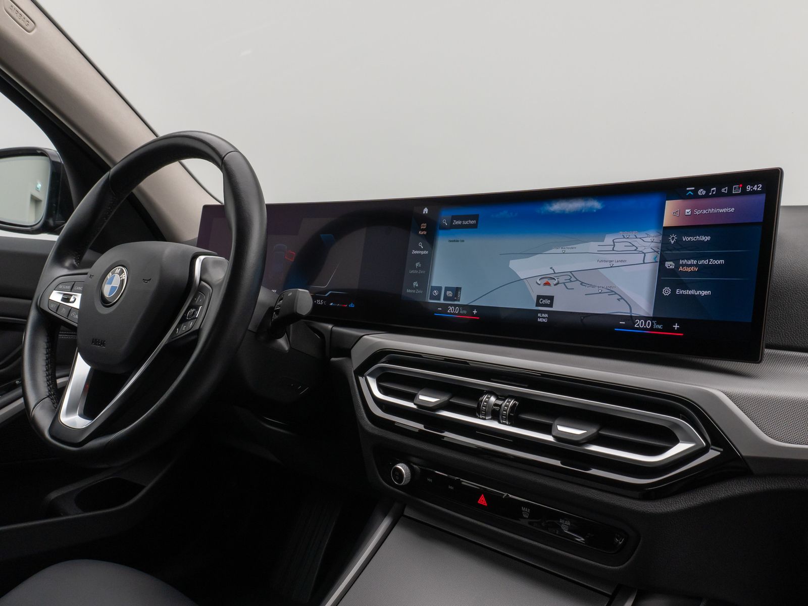 Fahrzeugabbildung BMW 320d Lim. DAB HUD CockPitPro Leder PDC Sport