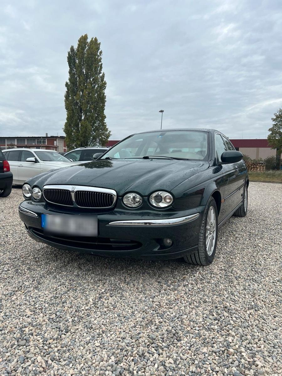 Jaguar X-Type
