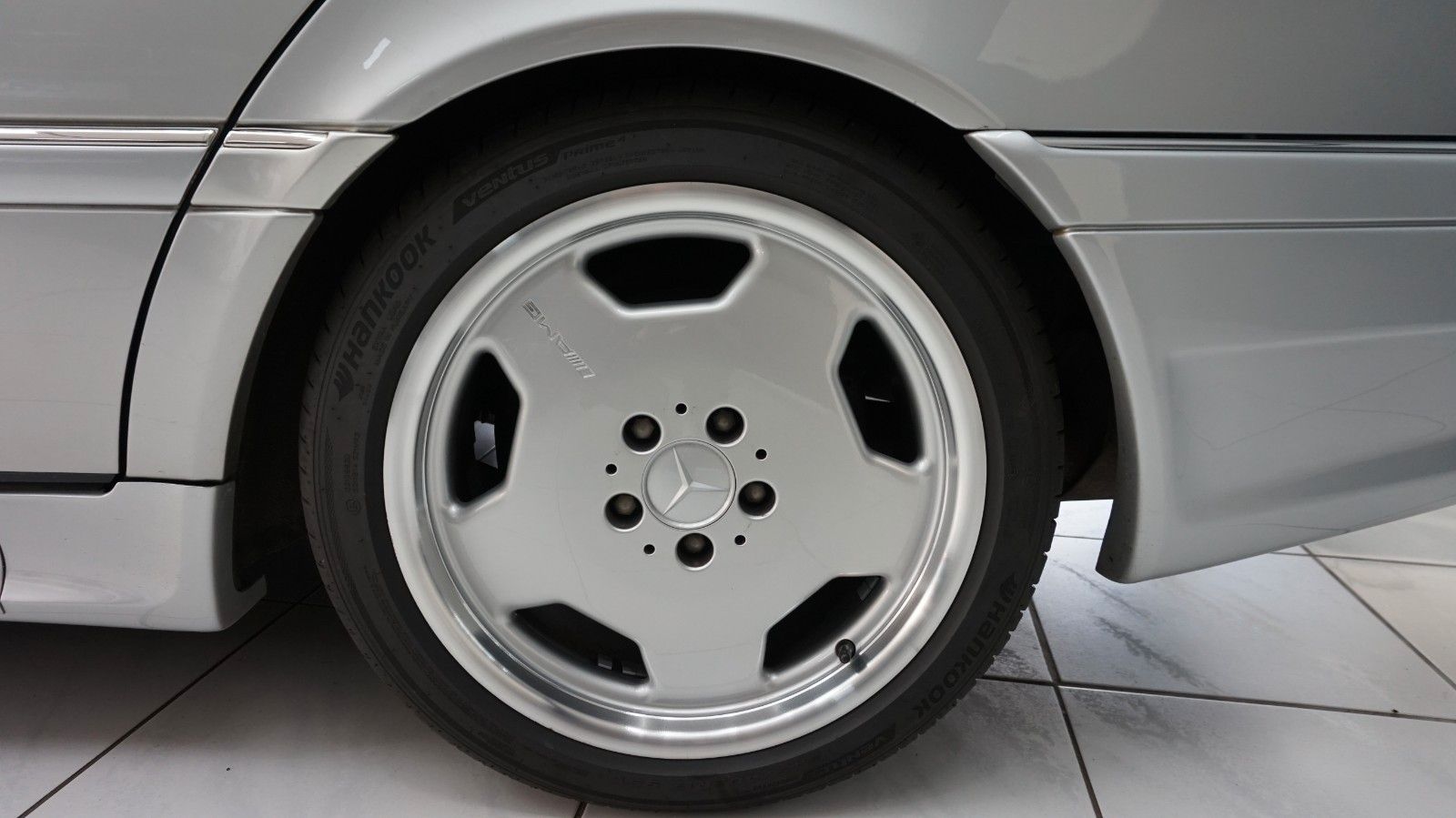 Fahrzeugabbildung Mercedes-Benz C 36 AMG aus deutscher Sammlung.