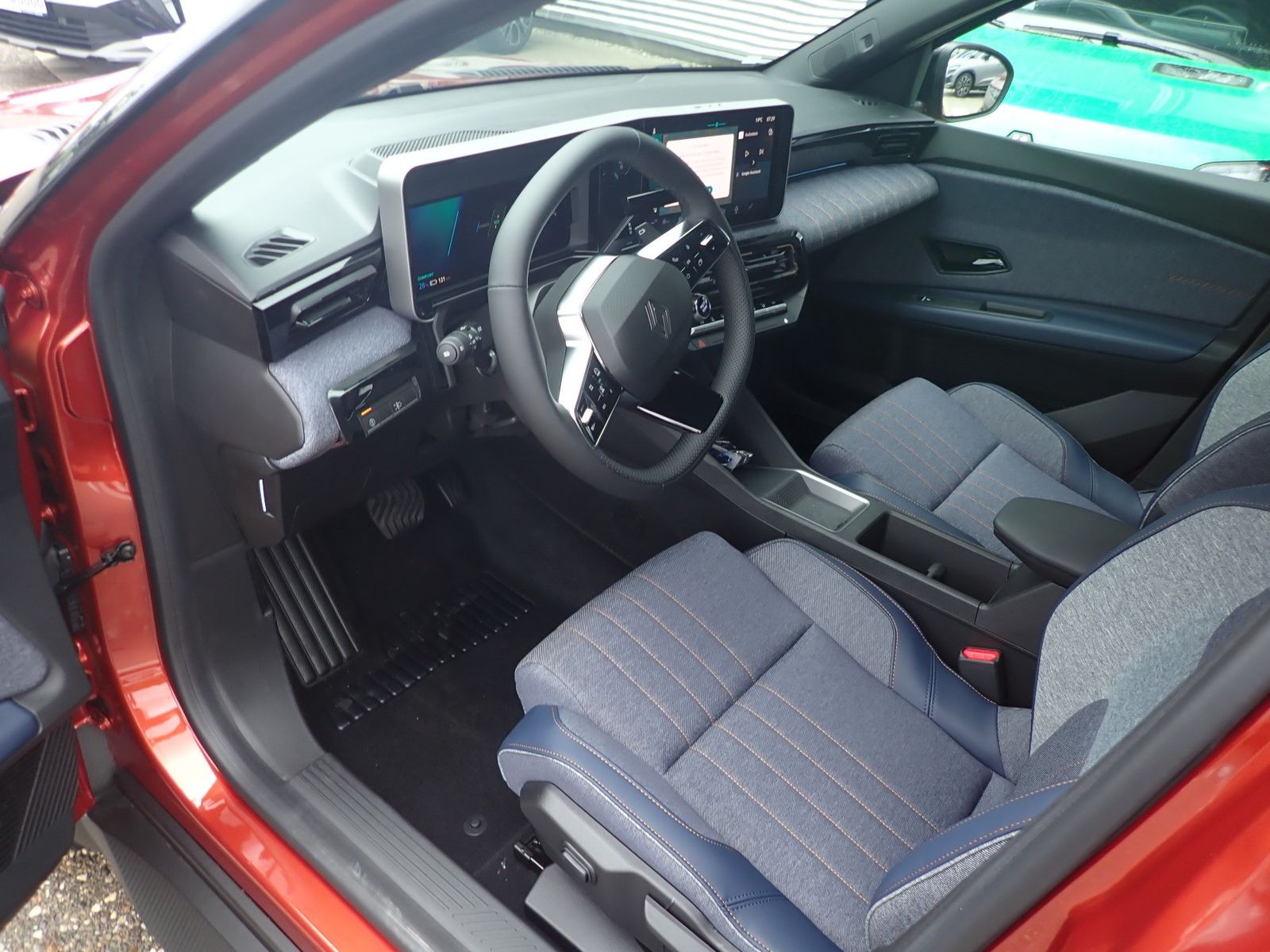 Fahrzeugabbildung Renault R 4 E-Tech elektrisch Techno 150 Comfort Range