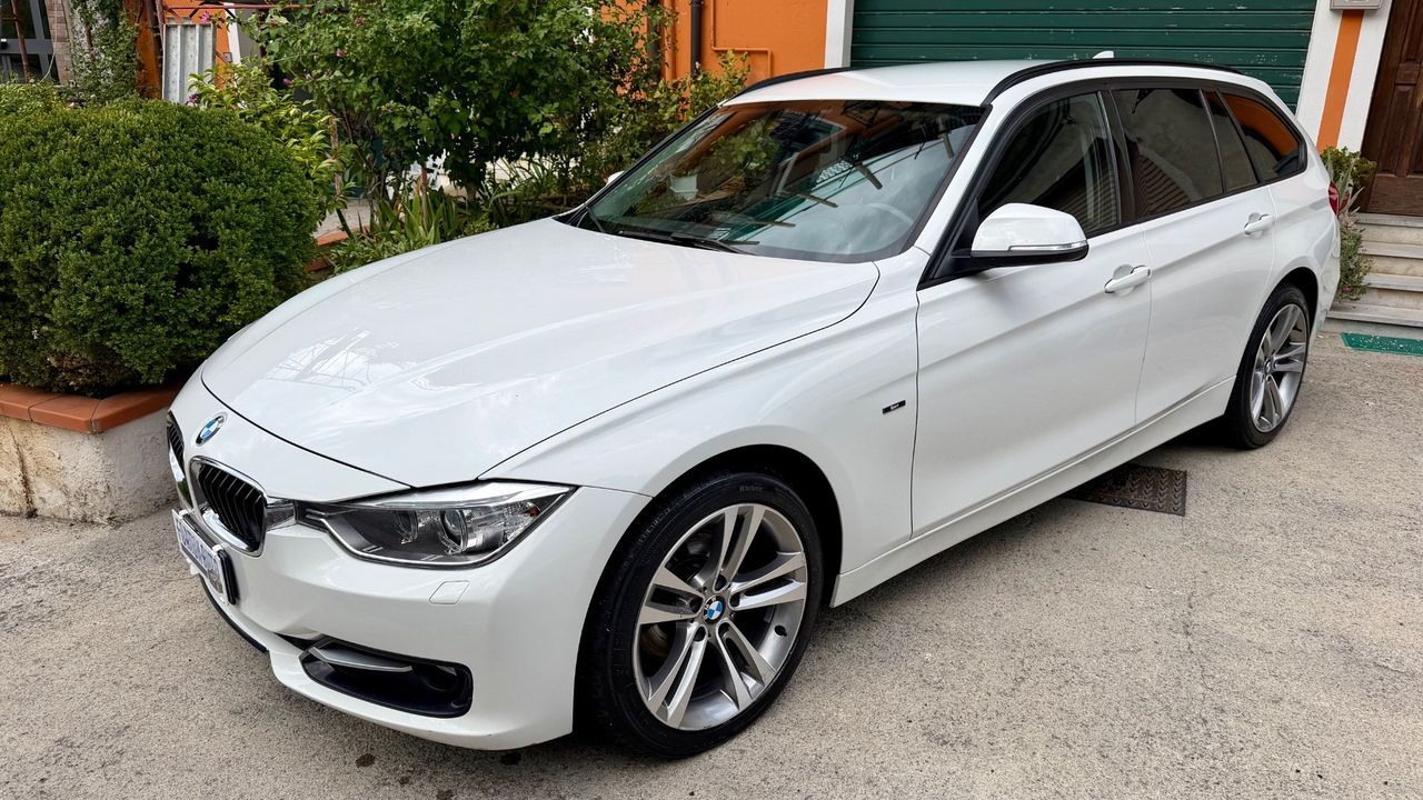 BMW Bmw 318 318d xDrive Touring Sport