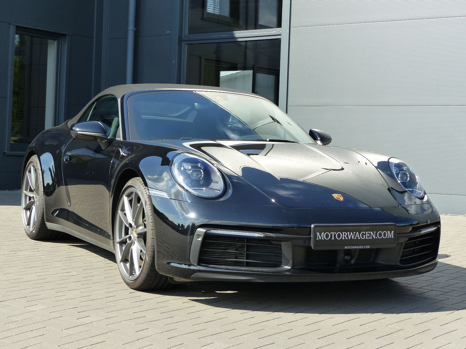 Fahrzeugabbildung Porsche 992 Carrera 4 Cabriolet