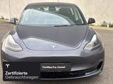 Tesla Model 3 Long Range AWD - silberne Tesla Model 3