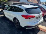 Ford Focus Turnier Active Automatik AHK/B&O/HUD - Ford Focus: Weiß