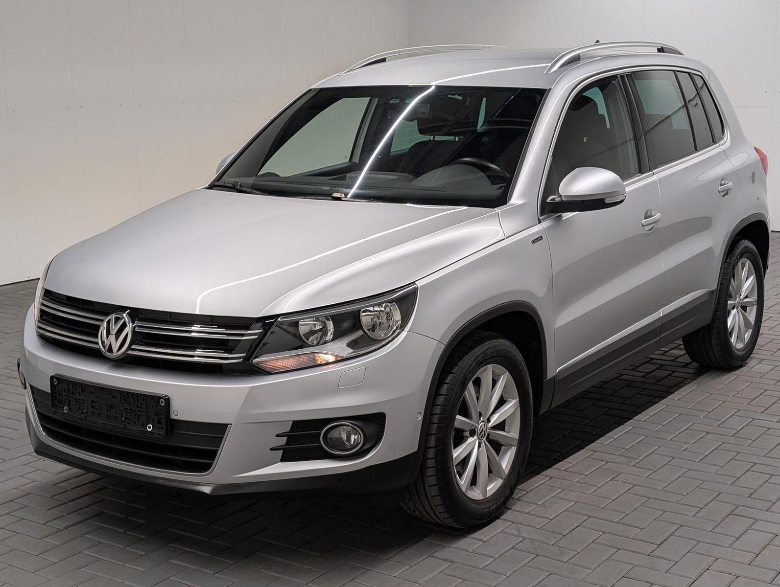 Volkswagen Tiguan Lounge Navi/AHK/SHZ/Parkass./Kam/GRA/17LM