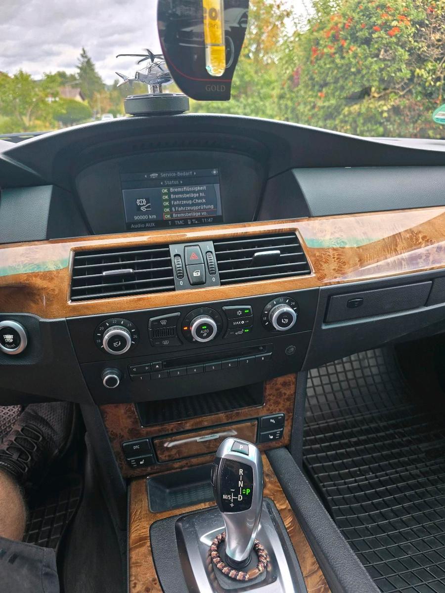 BMW 525 2008 — photo 11