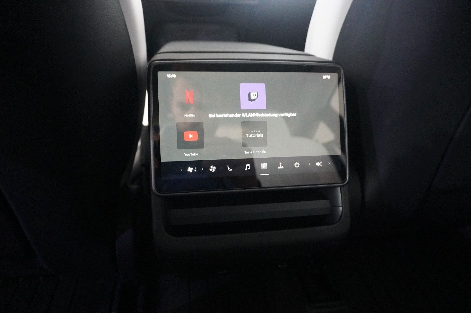 Fahrzeugabbildung Tesla Model 3 HIGHLAND DUAL-MOTOR NAVI/LED/KAMERA/AMD