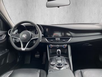 Alfa Romeo GIULIA 2.2 JTDM Super *AHK*Winterpaket*Navi*