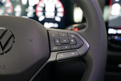 VW T-Roc 1.5 eTSI R-Line | Pano | 20"| NEUES MODELL VW T-Roc 1.5 eTSI R-Line | Pano | 20"| NEUES MODELL