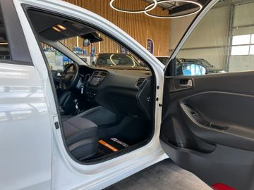 MYAUTOCENTER – Gebraucht- und Jahreswagen mit Werkstattservice in Pfaffenhofen Hyundai i20 *TÜV:828*KLIMA*TEMPO*CARPLAY*PDC*CAM*
