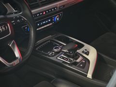 Fahrzeugabbildung Audi Q7 3.0 TDI quattro *S-LINE* (PANO/360°/LED/HUD/