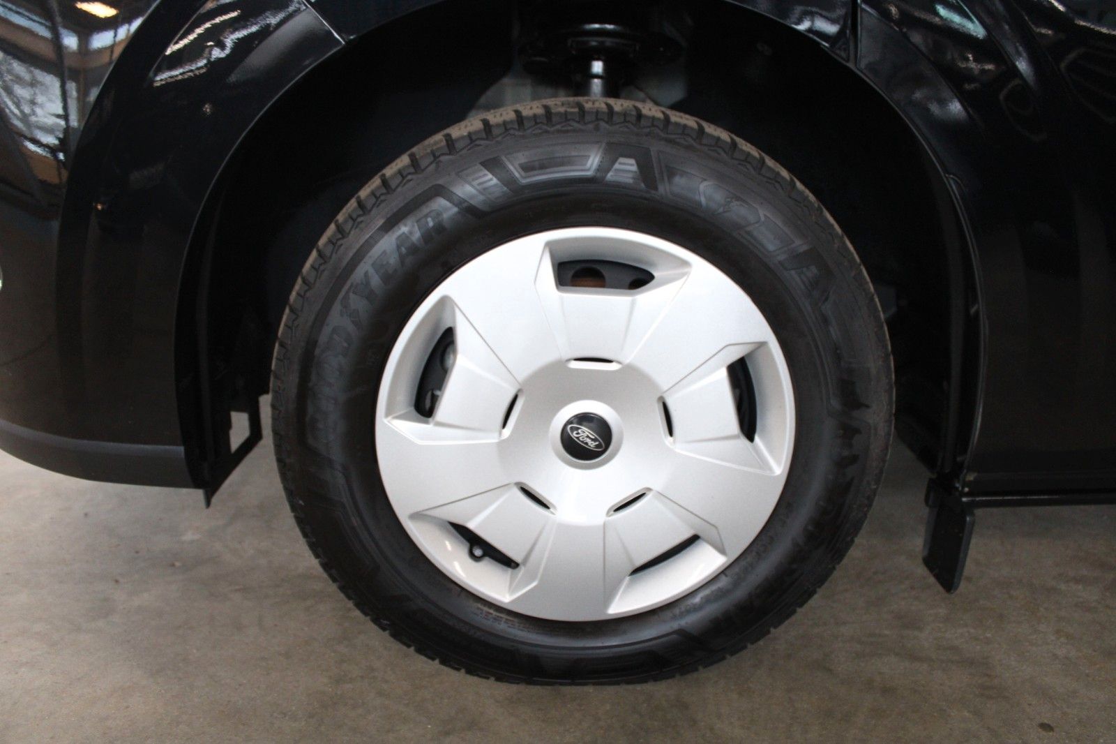 Fahrzeugabbildung Ford Transit Custom L1 TREND LED NAVI CAM ACC SHZ uvm