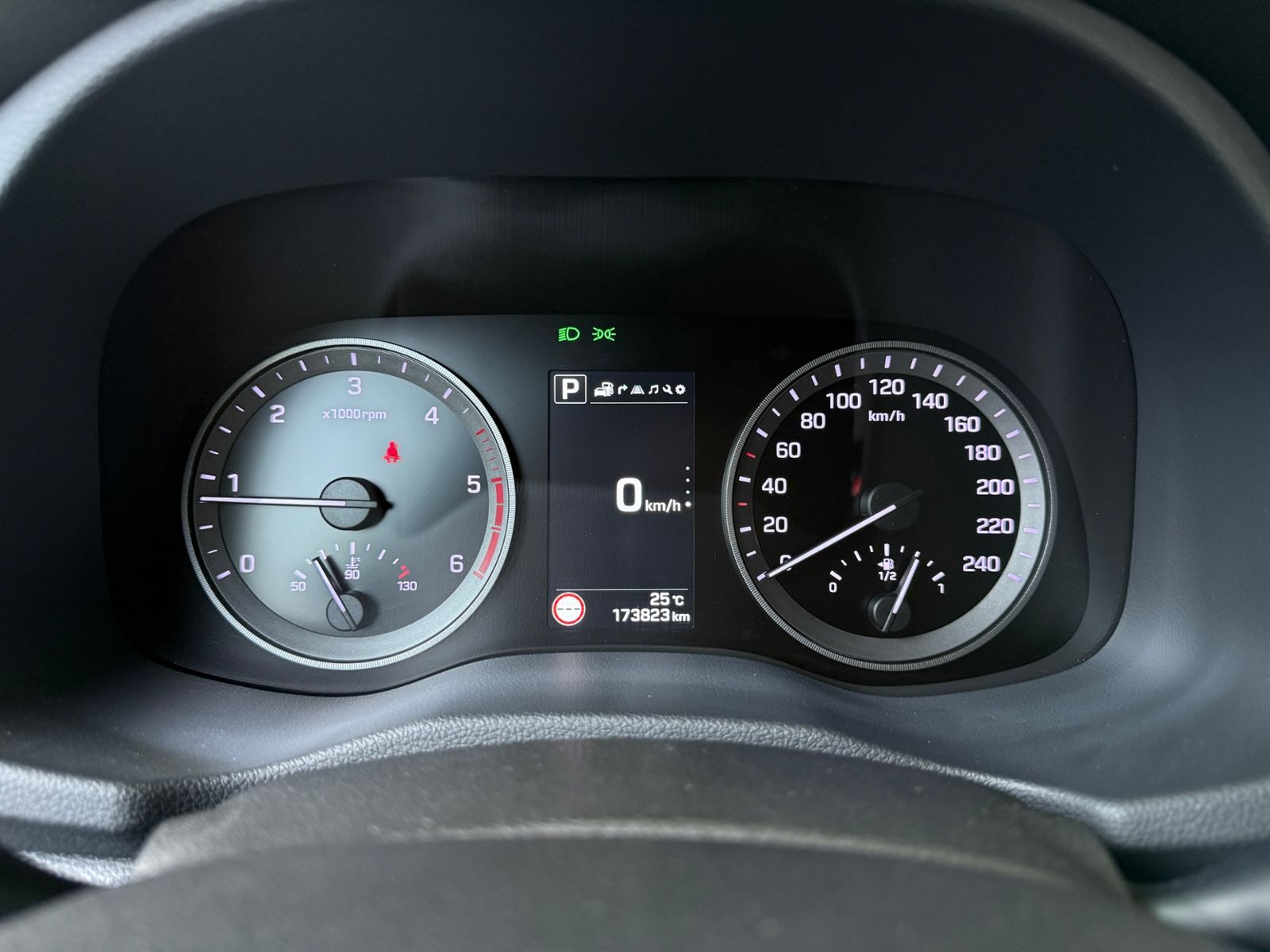 Fahrzeugabbildung Hyundai TUCSON Premium 4WD AHK LED NAVI