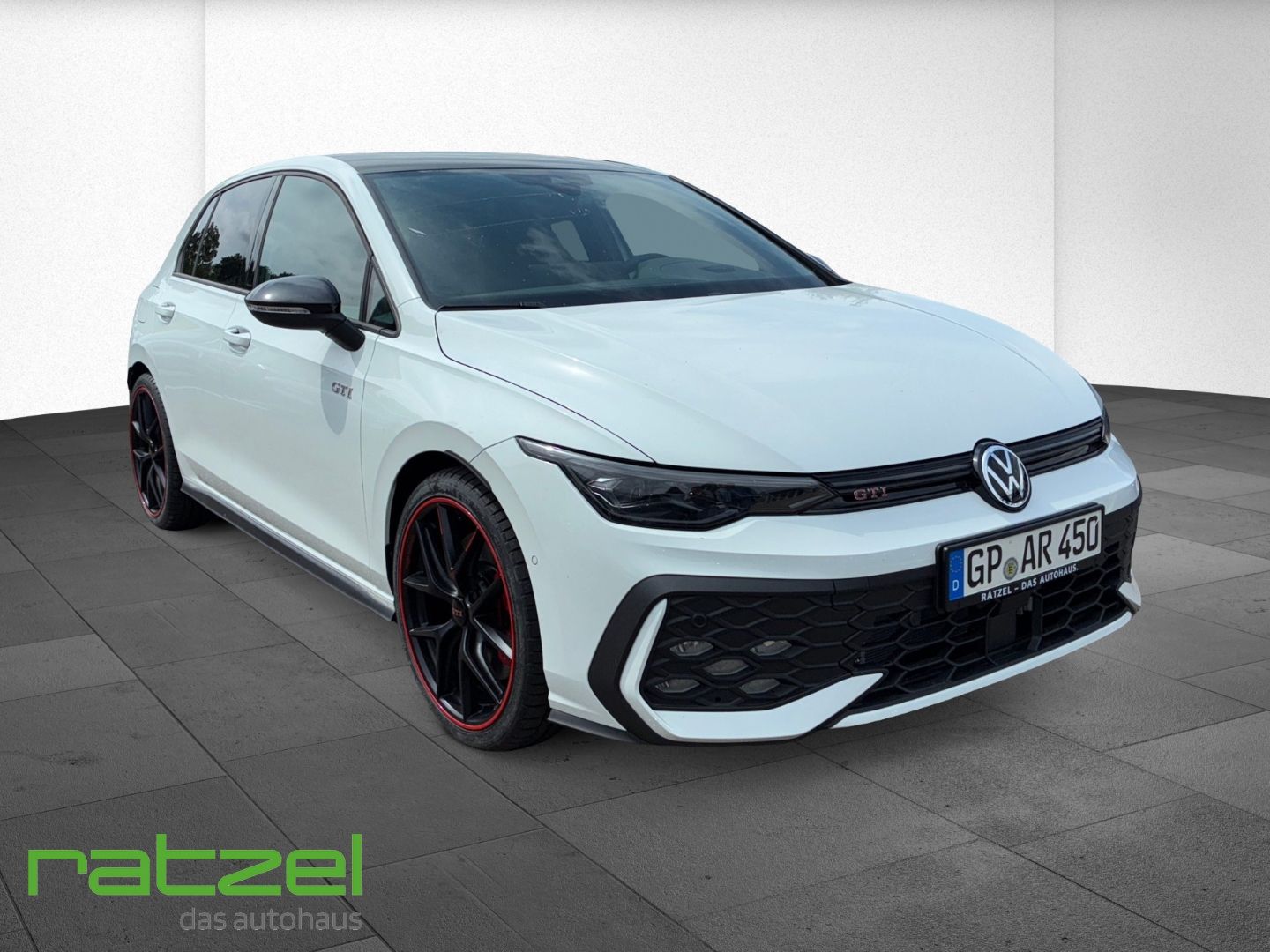 Fahrzeugabbildung Volkswagen Golf GTI VIII 2.0TSI DSG BBS-Felgen+LED+AHK+PDC