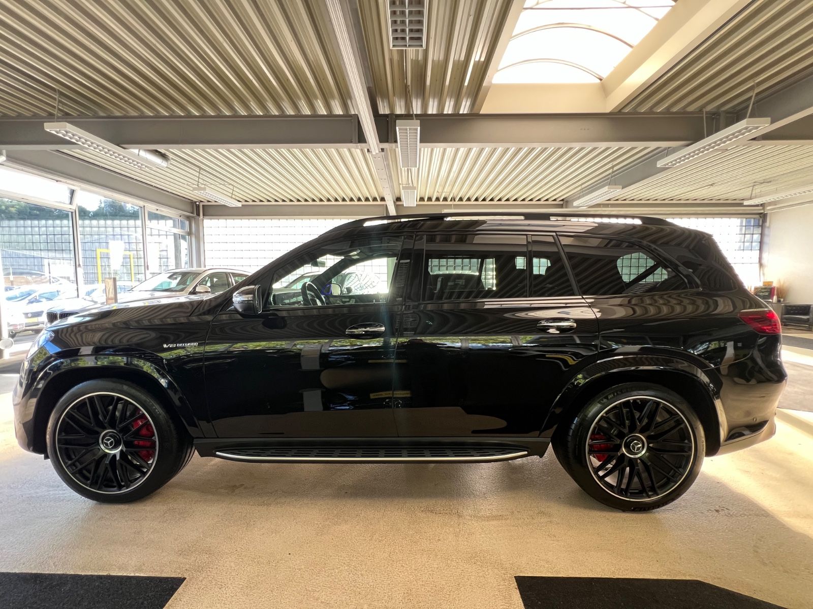 Fahrzeugabbildung Mercedes-Benz GLS 63 AMG 4 Matic*CARBON*3D BURMESTER*NEUWERTIG