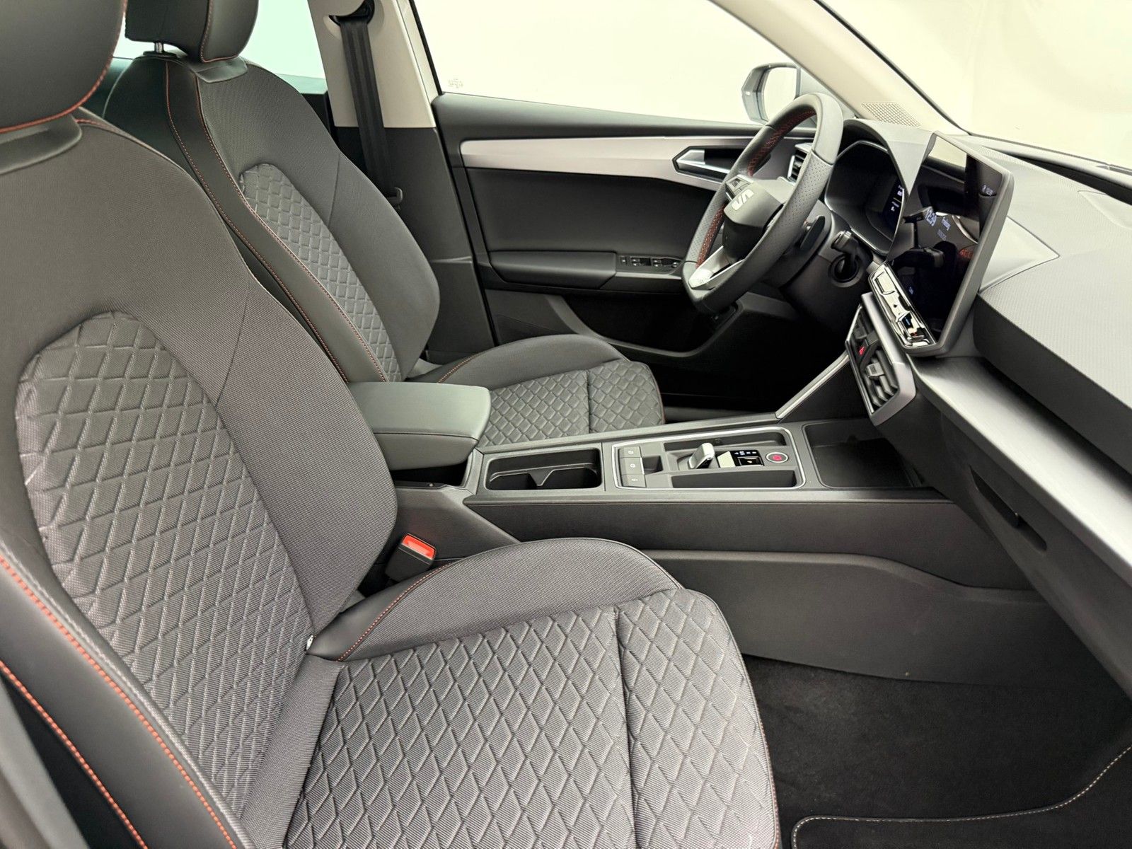 Seat Leon 1.5 eHybrid DSG FR-Line Dynamic Navi18DCC imagem 3