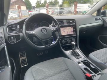 Volkswagen Golf - 6