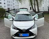 Toyota Aygo (X) 1,0-l-VVT-i x-play x-play - Toyota in Berlin: Aygo