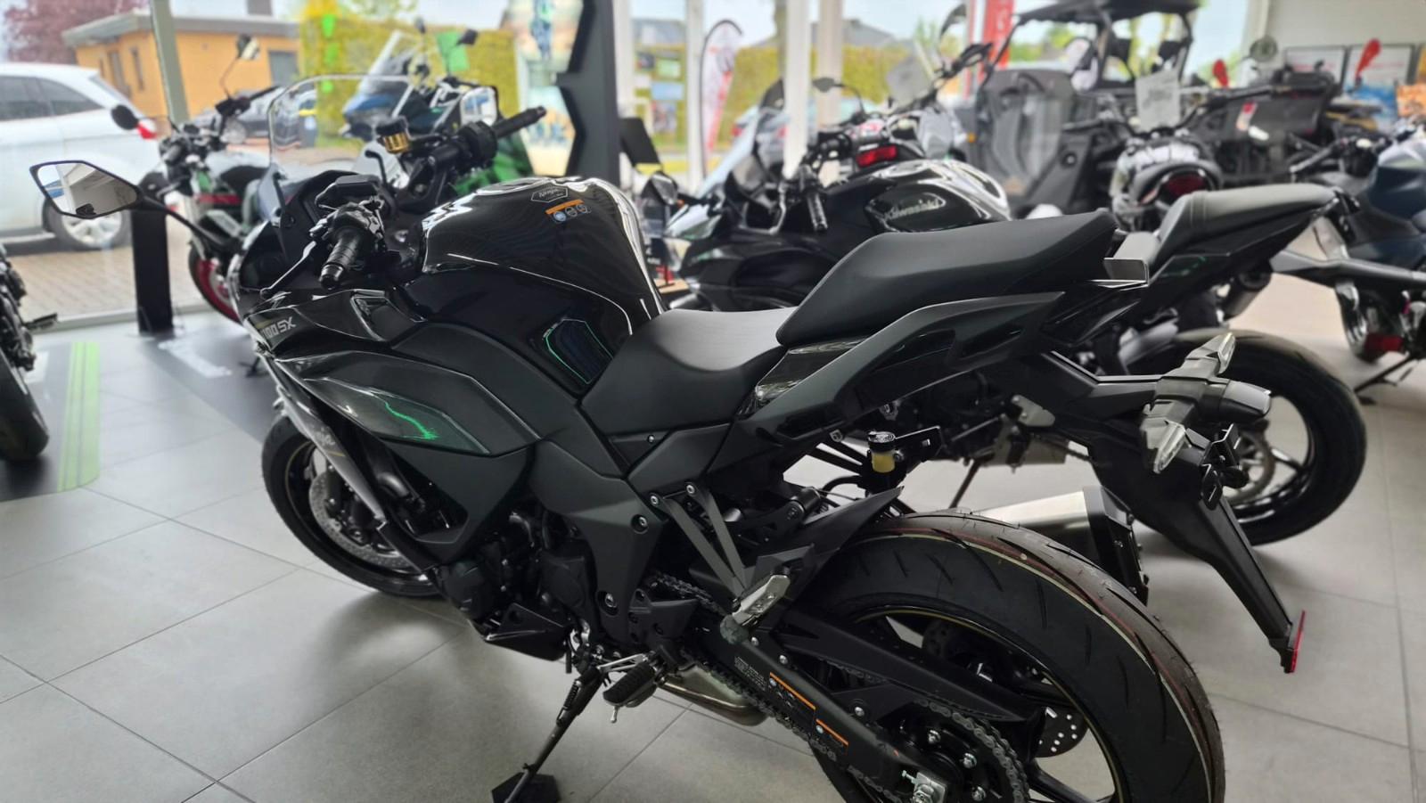 Kawasaki Ninja 1100 SX