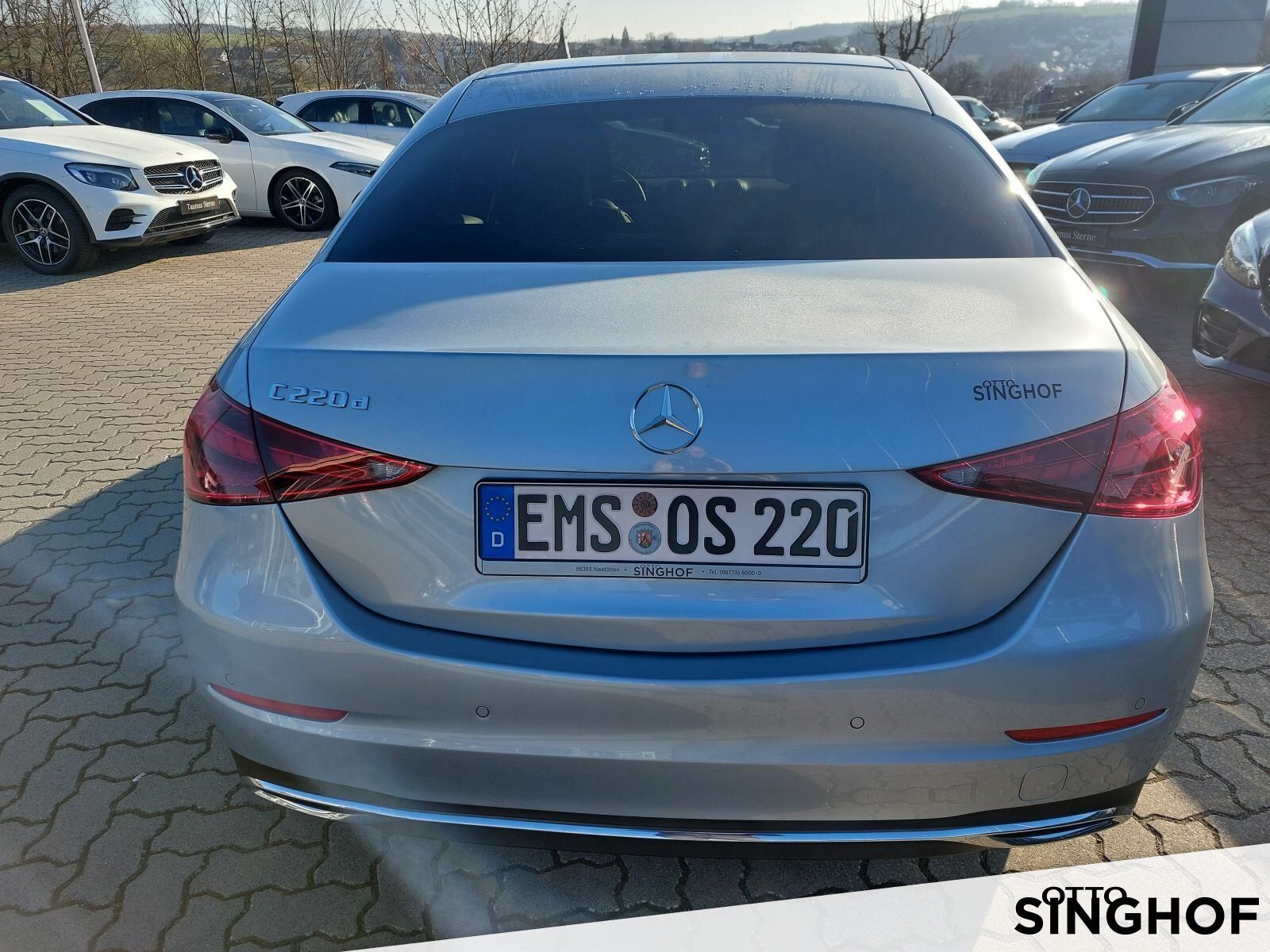 Fahrzeugabbildung Mercedes-Benz C 220 d Avantgarde +eff.3,99%+AHK+Distronic+360°