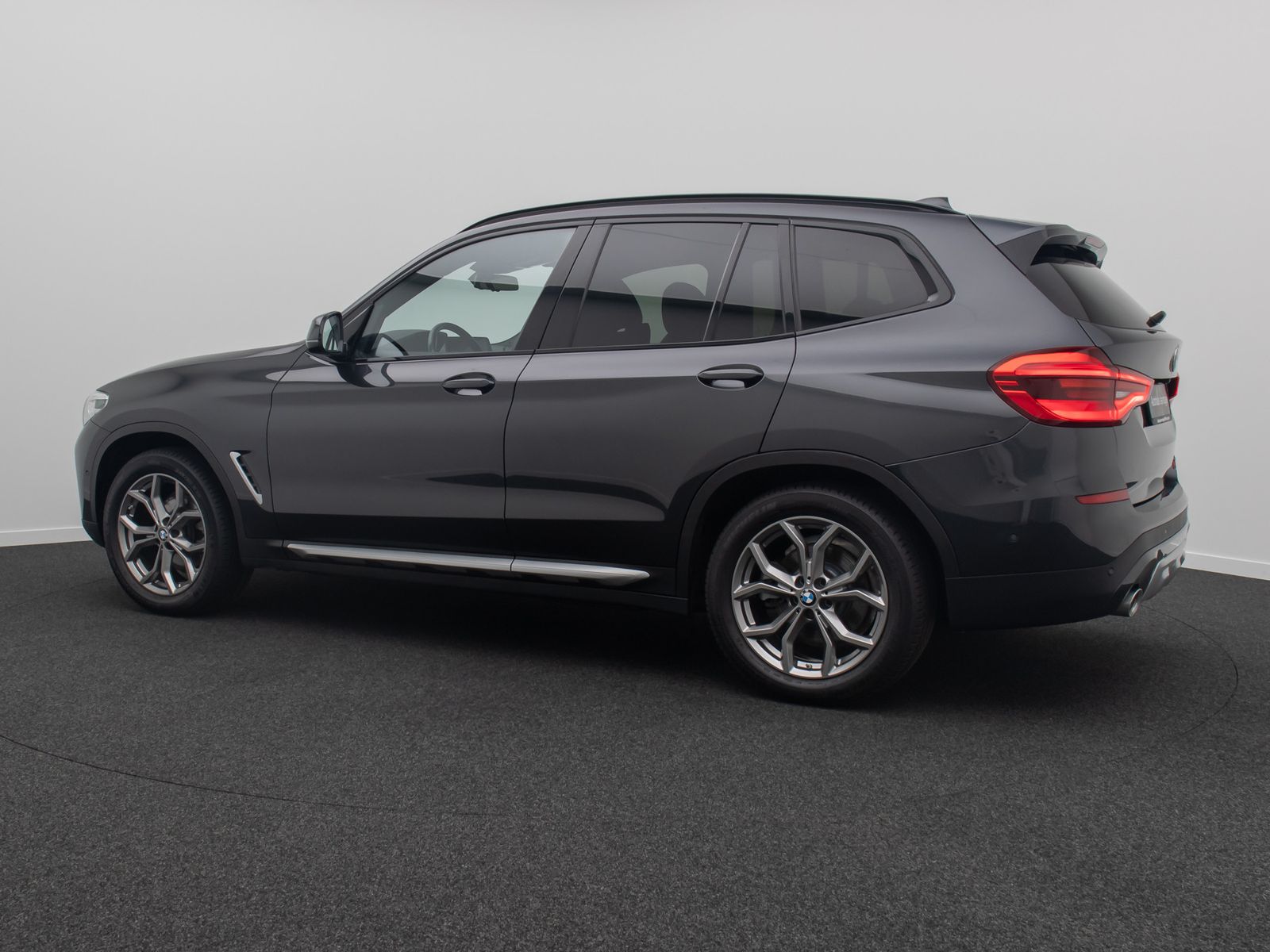 Fahrzeugabbildung BMW X3 xD20d xLine ACC AHK Kamera DisplKey HUD Leder