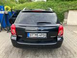 Toyota Avensis Combi 1.8-l-VVT-i - - Toyota Avensis Combi Gebrauchtwagen