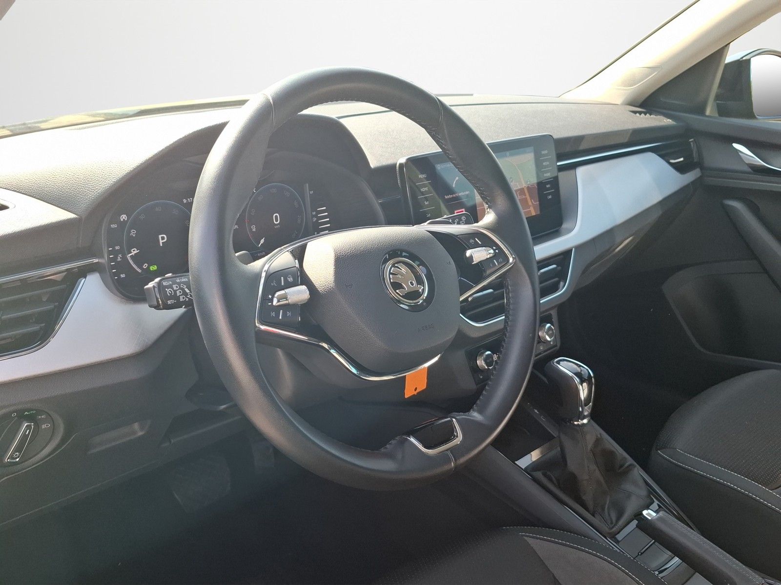 SKODA Kamiq 1.0 TSI Tour DSG / VOLL-LED / NAVI / TEMPO - Image 11