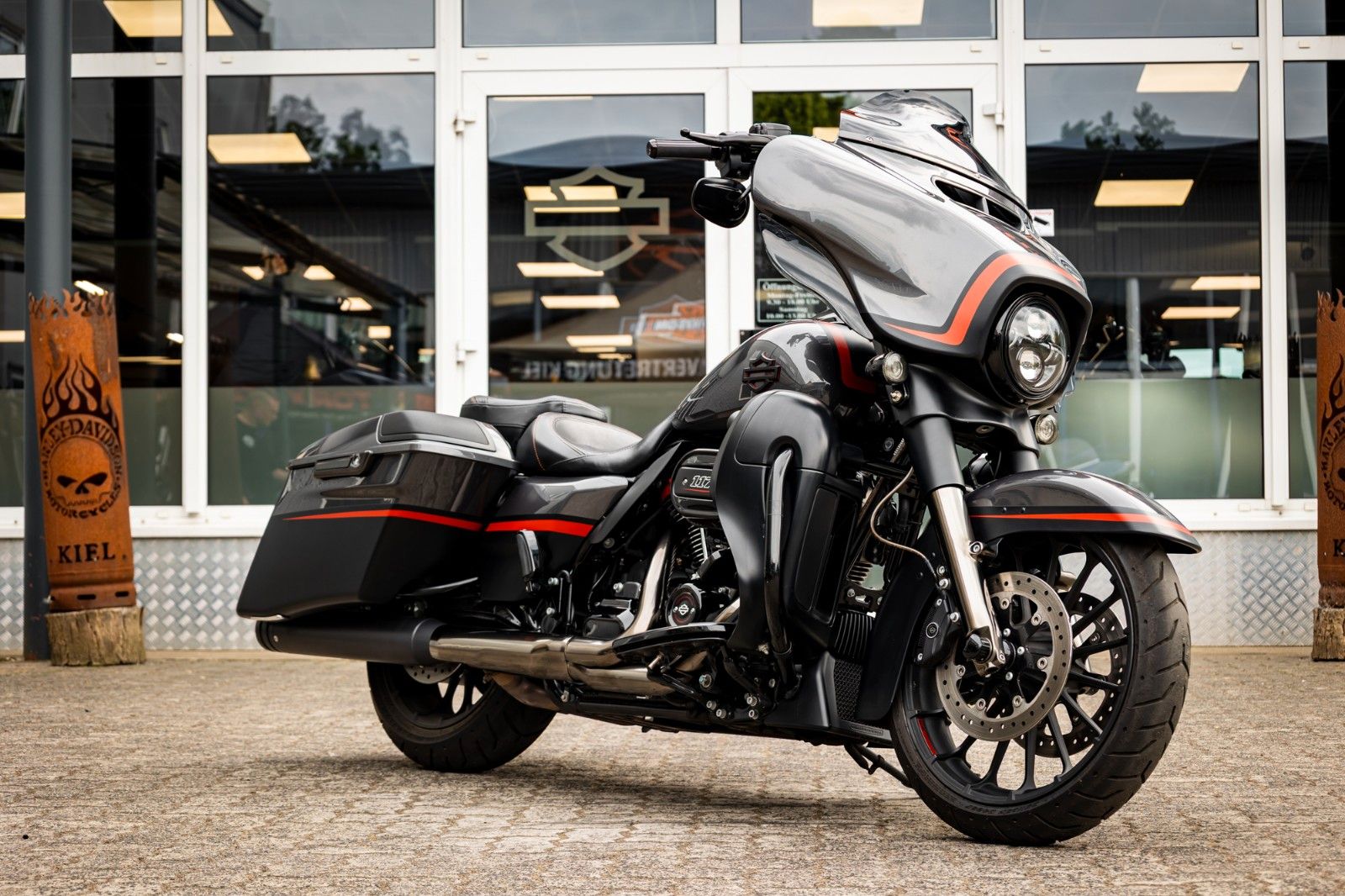 Fahrzeugabbildung Harley-Davidson CVO STREET GLIDE 117 FLHXSE - KESSTECH