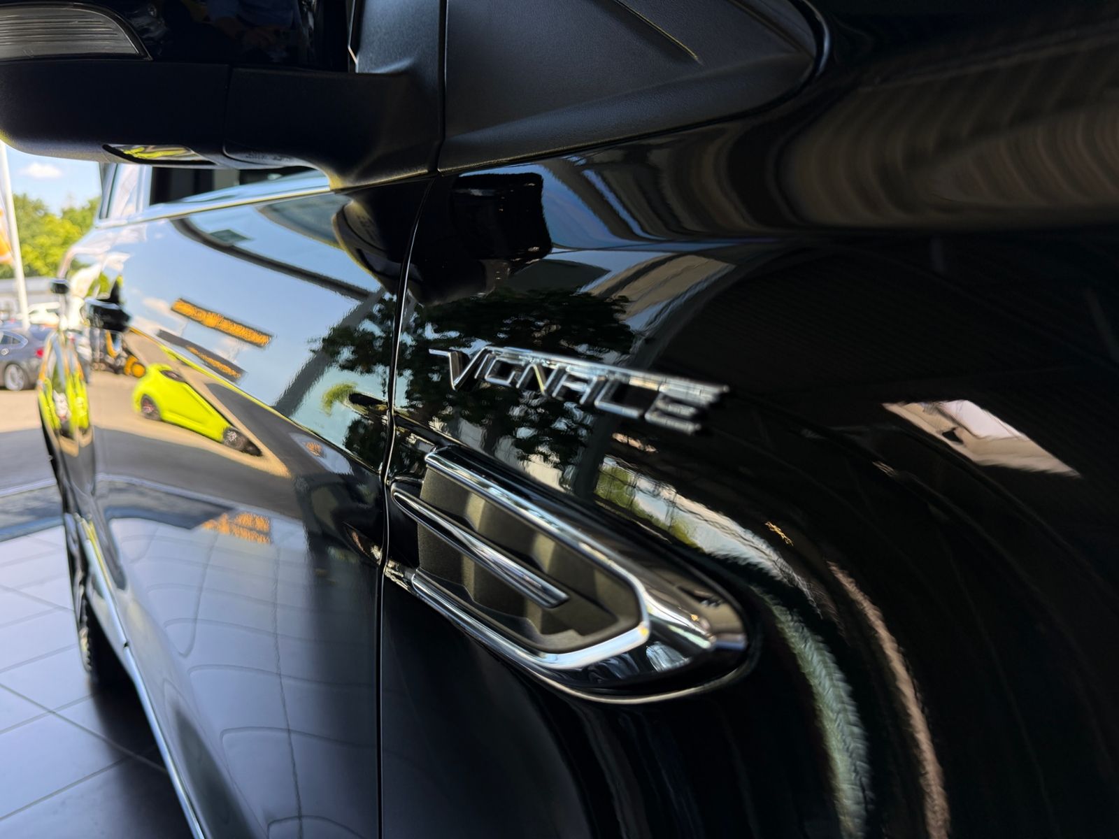 Fahrzeugabbildung Ford Kuga Vignale Allrad PANO AHK SONY XENON