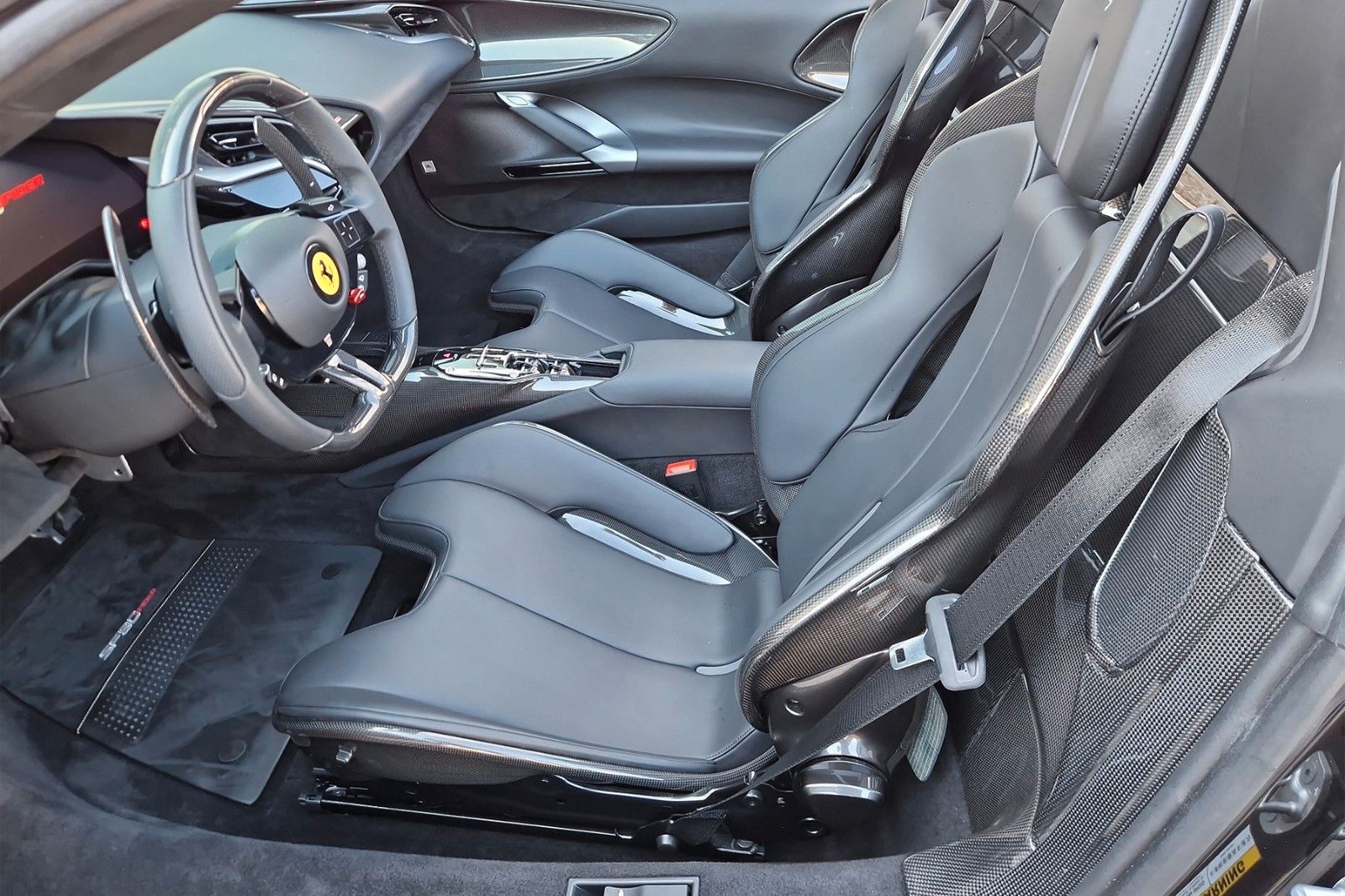 Fahrzeugabbildung Ferrari SF90 Spider*200% Full Carbon*Racing-Sitze*ADAS